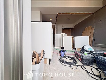 【改装中】【LIVING】◆煌びやか◆愛おしい家族との団欒の時間をより一層幸せなものに感じさせる煌びやかなLDK。輝かしい毎日が待っています。