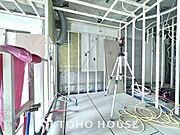 【改装中】キッチンは家族の絆を育む大切な空間。シンプルで使い易いシステムキッチンで愉しく作る料理は愛情のある美味しいご馳走に。家族で使えるダイニングキッチンです。