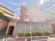 ほんの少しのこだわり。ちょっとした色使いがその家がもつ雰囲気、趣（おもむき）を携え、暮らす家族や訪ねてくる友人・知人に新鮮な香りを運んできます。