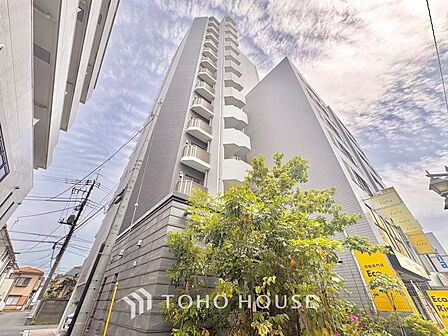 ほんの少しのこだわり。ちょっとした色使いがその家がもつ雰囲気、趣(おもむき)を携え、暮らす家族や訪ねてくる友人・知人に新鮮な香りを運んできます。