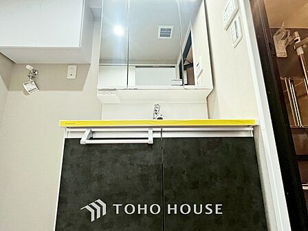 【WASHROOM】◆快適◆煌びやかな暮らしの中にも忘れたくない快適さ。大きな収納が助けてくれます。