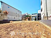 【APPEARANCE】◆眩い◆光が燦々と入り、家族の笑顔を照らす。「いつまでも続いて」と願う夢のような毎日がここにある。