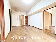 使いやすく、明るい洋室に仕上がります。子供部屋や趣味のお部屋にご利用できます。ご自身で家具などを配置し、素敵な空間を創り上げられます。