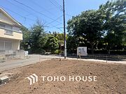 【ほのかな光を】夕暮れ時に迎える優しい光。暖かく心休まるほっとする瞬間。家族のもとへ。幸せのもとへ。