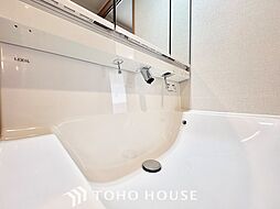 【WASHROOM】◆快適◆煌びやかな暮らしの中にも忘れたくない快適さ。大きな収納が助けてくれます。