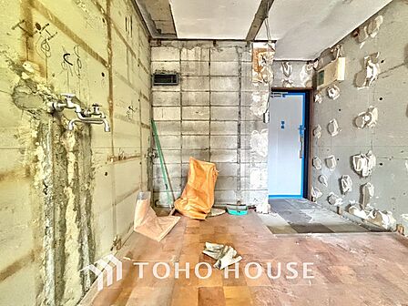 【改装中】使いやすく、明るい洋室に仕上がります。子供部屋や趣味のお部屋にご利用できます。ご自身で家具などを配置し、素敵な空間を創り上げられます。