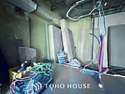 【改装中】気持ちの良い朝をつくりだし、夕方には笑顔を取り戻させてくれるミラー。パウダールームはいつでも本来の自分を取り戻せる空間。明るく仕上げてあります。