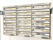 【メールボックス】毎日の暮らしを支えるメールボックス。使いやすさにも配慮された設計です。