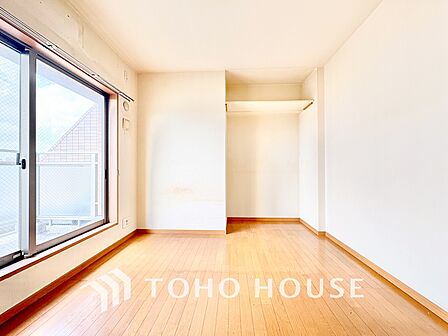 【居室】家具のレイアウトがしやすく、暮らしに合わせやすい物件。
