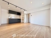 ここにはみんなが集い、食事と楽しい会話が始まる。話に夢中になりすぎて、ついつい時を忘れ夜半過ぎになってしまう。そんな束の間の幸せを感じさせてくれる場所でありたい。