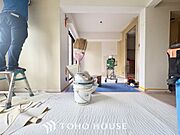 【改装中】忙しい朝でも、しっかり家族が揃って食事をして頂けるゆとりある大きさのダイニングスペース。