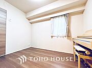 【居室】主寝室としても、お子様のお部屋としても使いやすい一室です。