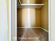 すっきりしたお部屋を好みで飾ってお過ごし頂けます。