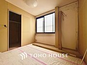 夕暮れ時に迎える優しい光。暖かく心休まるほっとする瞬間。家族のもとへ。幸せのもとへ。