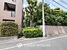 リビング/ダイニング：【Quietness】プライベートなお部屋では静かに時を過ごしたい。読書をして、物思いにふける・・光りに満たされた安らぎの空間をがここにはあります。