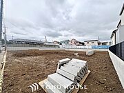 ほんの少しのこだわり。ちょっとした色使いがその家がもつ雰囲気、趣（おもむき）を携え、暮らす家族や訪ねてくる友人・知人に新鮮な香りを運んできます。