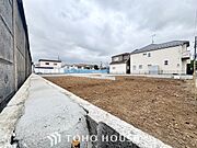 ほんの少しのこだわり。ちょっとした色使いがその家がもつ雰囲気、趣（おもむき）を携え、暮らす家族や訪ねてくる友人・知人に新鮮な香りを運んできます。