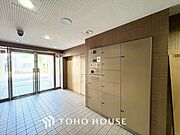 【ENTRANCE】◆家族◆家で家族と過ごす時間は限られている。帰りを待つ家族の元へと急ぐときの弾む思い。そんな思いを引き立てる邸宅。