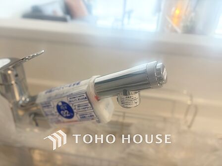 採光や風通しを考えて設計された間取り。近隣との視線を考え、街全体で調整される窓位置。外観だけでなく、そこに住まうご家族の心地よさを最優先しました。