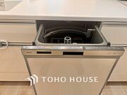 ◆食洗機◆お子様の面倒を見れる時間が増え時短になります。加えて手荒れも防げてしかも節水が高い為、大変人気があり重宝します。