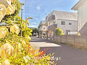 【APPEARANCE】◆眩い◆光が燦々と入り、家族の笑顔を照らす。「いつまでも続いて」と願う夢のような毎日がここにある。