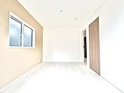 【居室】家具のレイアウトがしやすく、暮らしに合わせやすい物件。