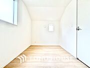 【居室】シンプルで使いやすく、どんな家具にも馴染む居室です。