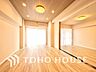 室内：【リビング】家族が自然と集まりたくなる、心地よい広さの空間。