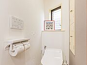 【トイレ】落ち着いた空間に仕上がっており快適にご使用できそうです