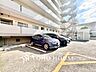 駐車場：敷地内駐車場を完備。ゆとりある配置計画により、お車の出し入れもスムーズに行えます。