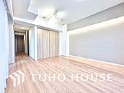 【リビング】家族が自然と集まりたくなる、心地よい広さの空間。
