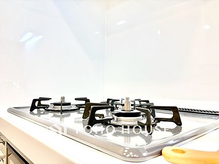 【キッチン】家事動線にも配慮され、暮らしをスムーズにしてくれます。