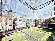 都心にいながら、バッティング練習やゴルフの練習を気軽に楽しめる、アクティブな暮らしが叶う住環境