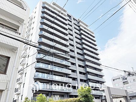 【APPEARANCE】◆陽光◆が差し込む。この開放的な空間に家族の笑顔が集う。家族が一緒に過ごす空間は明るく、そして居心地よく。
