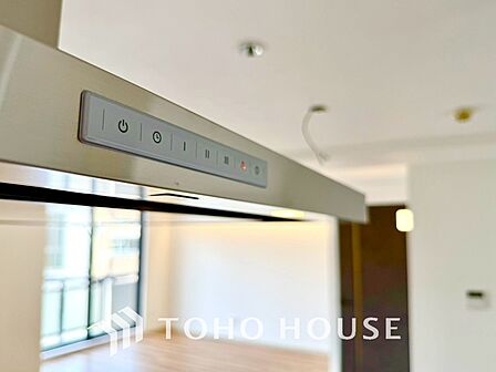 【KITCHEN】◆開放的◆後片付けが楽なシステムキッチン。収納スペースの充実!