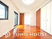 【居室】主寝室としても、お子様のお部屋としても使いやすい一室です。