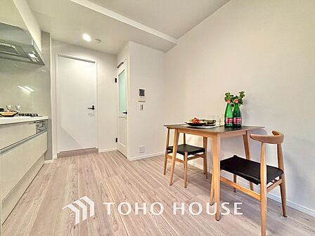 「想像していた以上に広い」が写真を撮っているときの感想です。家事動線に配慮したプランによりご家族がくつろげる明るく広い空間が確保できました。