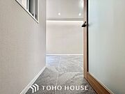 【LIVING】◆住む喜び、楽しさ、感動◆を君と共有したい。いつまでもずっと家族を見渡せるこの広い空間で。