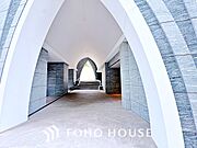 漂う上質な空気感、マンションに入れば「おかえりなさい」と笑顔で迎えてくれるエントランス。最良の心配りを感じるマンションでした。