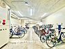 その他：整然と並んだ自転車。居住者のモラルの高さが伺える。