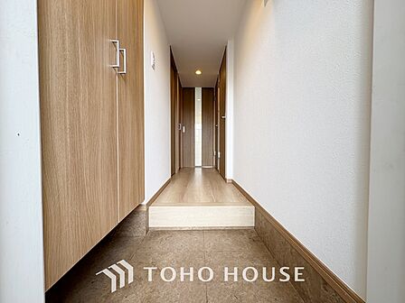 【Private room】家族個々の安らぎの空間。プライベートなBedRoomは暮らす方の感性で造り上げたいもの。誰もが好みで飾れるシンプルな室内に仕上げてあります。