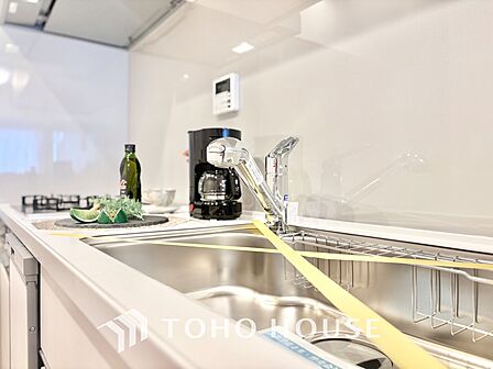 【KITCHEN】◆開放的◆後片付けが楽なシステムキッチン。収納スペースの充実!