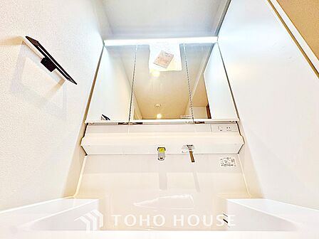 【洗面台】広く使い勝手のよい空間と設備で、理想の暮らしを演出します。