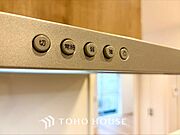 【KITCHEN】◆開放的◆後片付けが楽なシステムキッチン。収納スペースの充実！