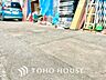 周辺：【FRONT ROAD】◆閑静な住宅地◆毎日の快適な暮らしを支える周辺の環境は素晴らしいものです。