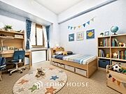 ※生成AIによるイメージです。家具・小物は販売価格に含まれません。◆シンプル◆だからこそ自由なイメージがわく。お気に入りが詰まったあなただけの家に。