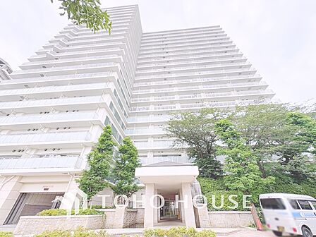 【APPEARANCE】◆眩い◆光が燦々と入り、家族の笑顔を照らす。「いつまでも続いて」と願う夢のような毎日がここにある。