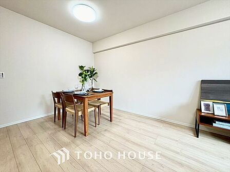 【LIVING】◆住む喜び、楽しさ、感動◆を君と共有したい。いつまでもずっと家族を見渡せるこの広い空間で。