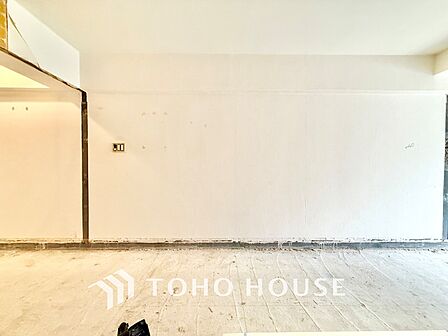 ◆色彩◆この空間に放たれた光は華美なまでに演出されたデザイン。流れる時をより芳醇なコーヒーの様な色彩奏でるアダージョ。そして情景豊かな作品のような暮らしがイメージできる。