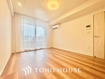 【LIVING】◆住む喜び、楽しさ、感動◆を君と共有したい。いつまでもずっと家族を見渡せるこの広い空間で。